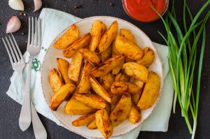 Картопля по-селянськи простий рецепт: хрустка класика української кухні