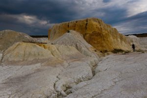 Каолін це біла глина з каолініту