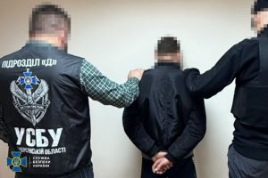СБУ затримала охоронця окупаційного відділку в Херсоні