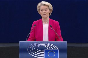 Фон дер Ляєн: ЄС шукає нові удари по військовому бюджету РФ