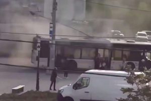 FPV-дрон влучив у тролейбус у Запоріжжі: троє жінок поранені